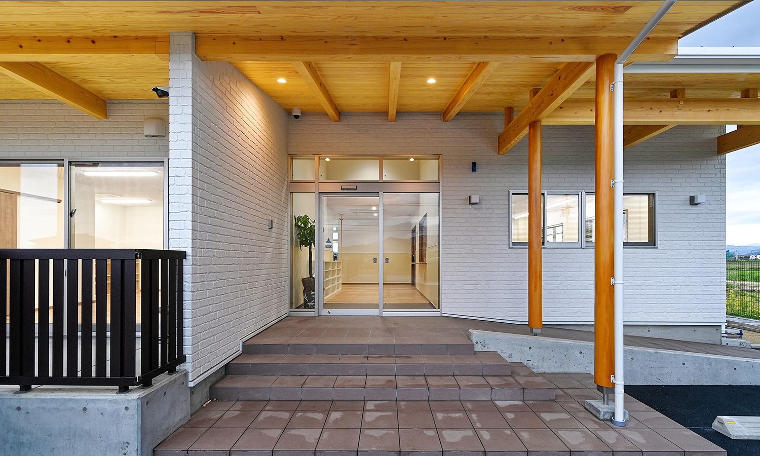 エントランスポーチ